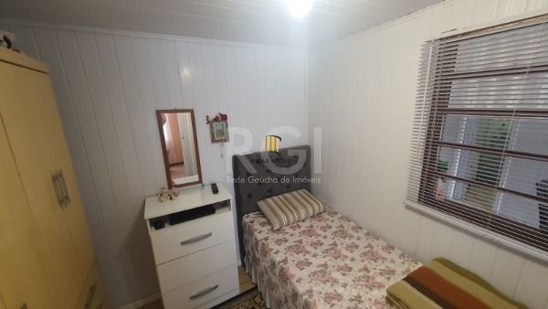 Casa para Venda - 220m², 4 dormitórios, 3 vagas - Restinga