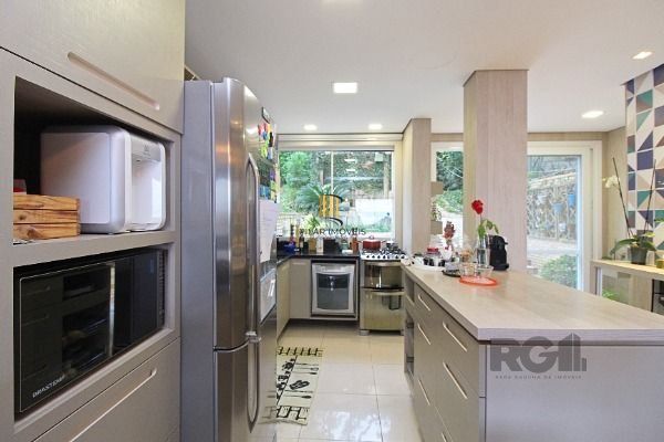 Casa Condominio em Porto Alegre, no bairro Sétimo Céu, com 4 dormitório(s), e 4 