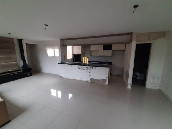 Casa Condominio em Porto Alegre, no bairro Ipanema, com 3 dormitório(s), e 3 ban