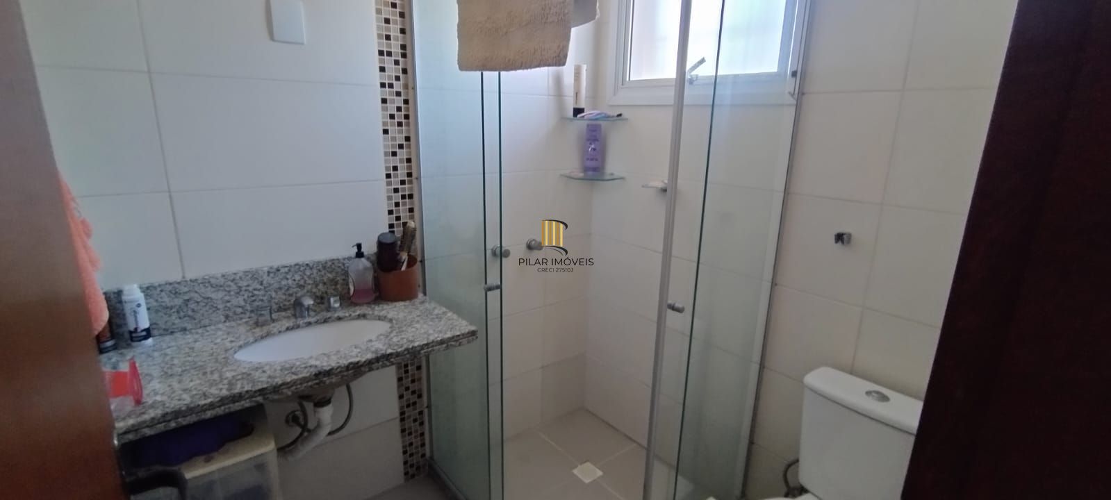 Linda Residência com 3 dormitórios, sendo 1 suíte á venda no Imperial Parque.