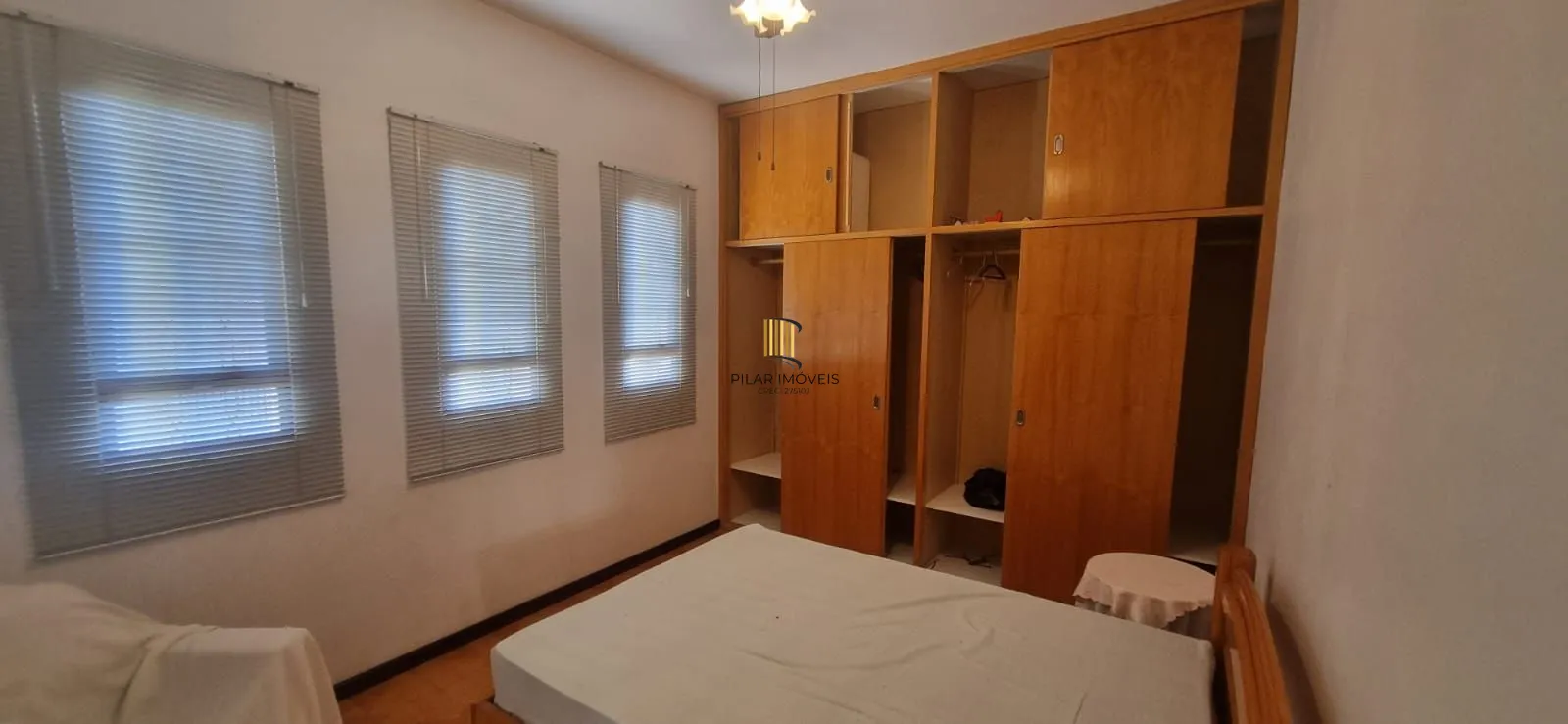 Ótima Residência com 3 dormitórios sendo 1suíte, no Bairro Ipanema.