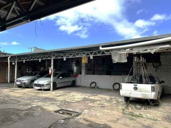 Terreno em Porto Alegre, no bairro Camaquã, à venda.