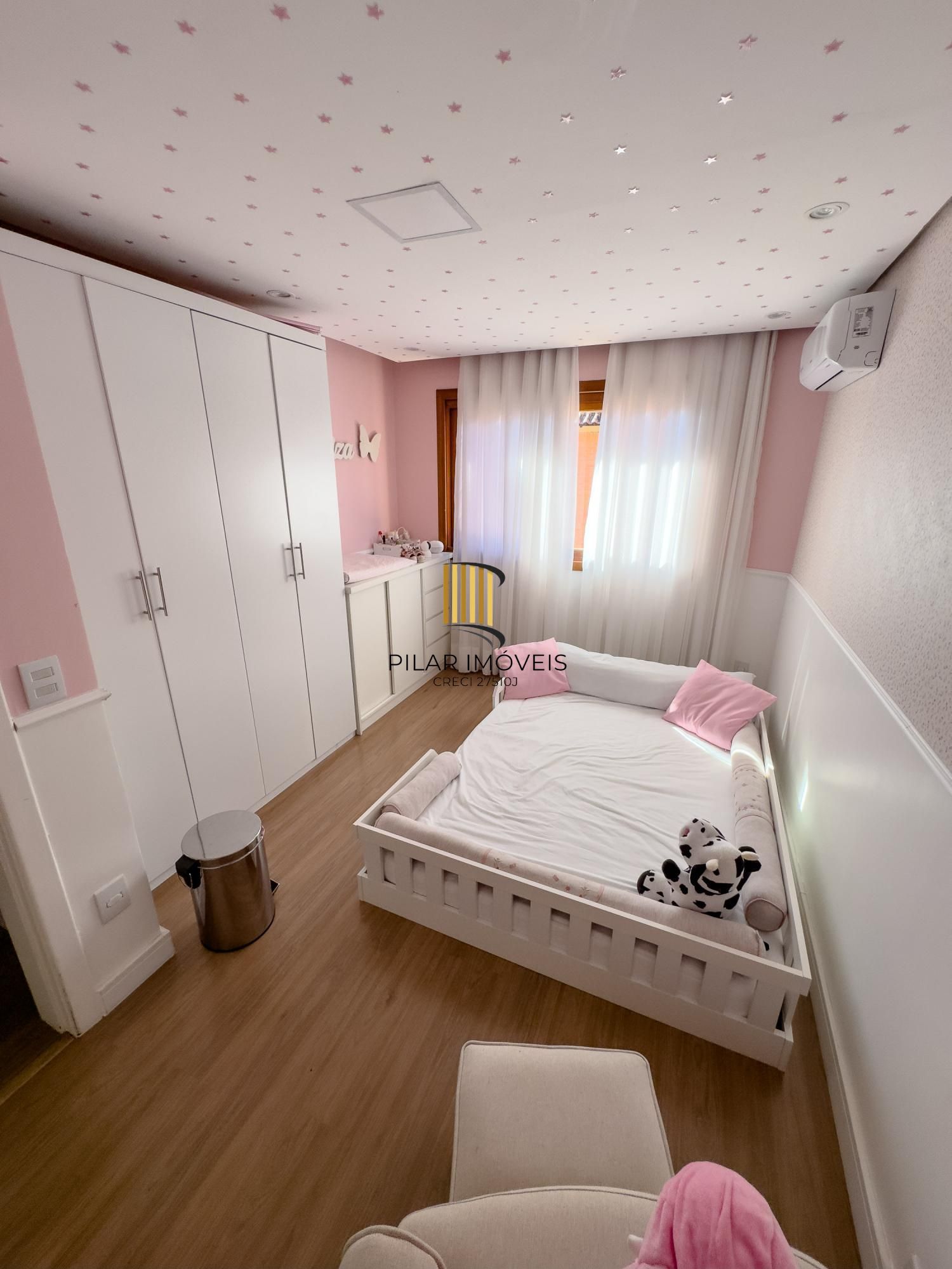 Casa em Condomínio com 3 dormitórios no bairro Vila Conceição.