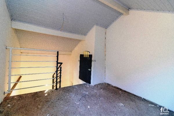 Casa Condominio para Venda - 115m², 2 dormitórios, sendo 1 suites, 2 vagas - Tri