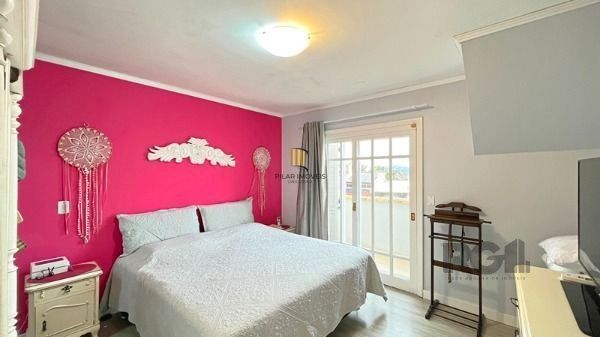 Casa Condominio em Porto Alegre, no bairro Jardim Isabel, com 3 dormitório(s), à