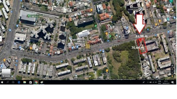 Terreno em Porto Alegre, no bairro Cristal, à venda.