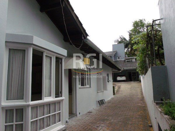 Casa para Venda - 340m², 3 dormitórios, sendo 2 suites, 6 vagas - Jardim Isabel