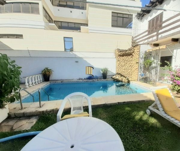 Casa Comercial em Porto Alegre, no bairro Tristeza, à venda.