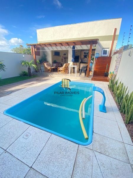 Casa para Venda - 137m², 3 dormitórios, sendo 1 suites, 2 vagas - Hípica