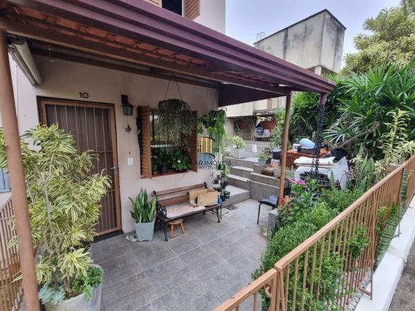 Casa Condominio em Porto Alegre, no bairro Cavalhada, com 2 dormitório(s), e 2 b