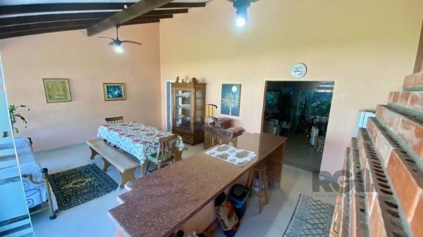 Casa em Porto Alegre, no bairro Vila Assunção, com 3 dormitório(s), e 3 banheiro