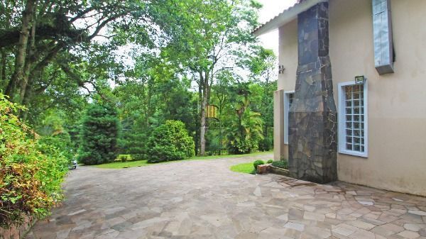 Casa Condominio em Porto Alegre, no bairro Cascata, com 3 dormitório(s), e 3 ban