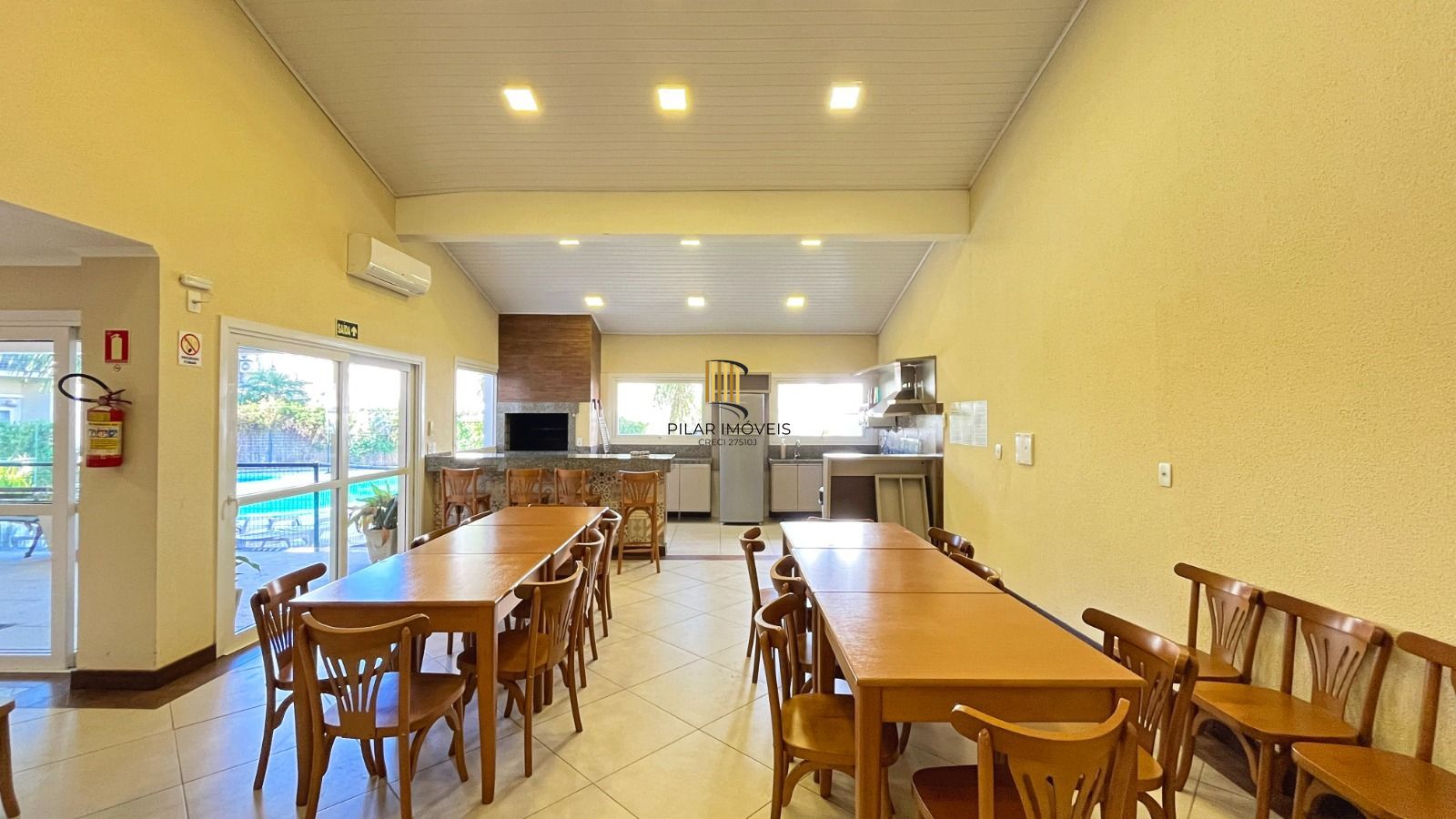 Casa de Condomínio 3 dormitórios no bairro Hípica