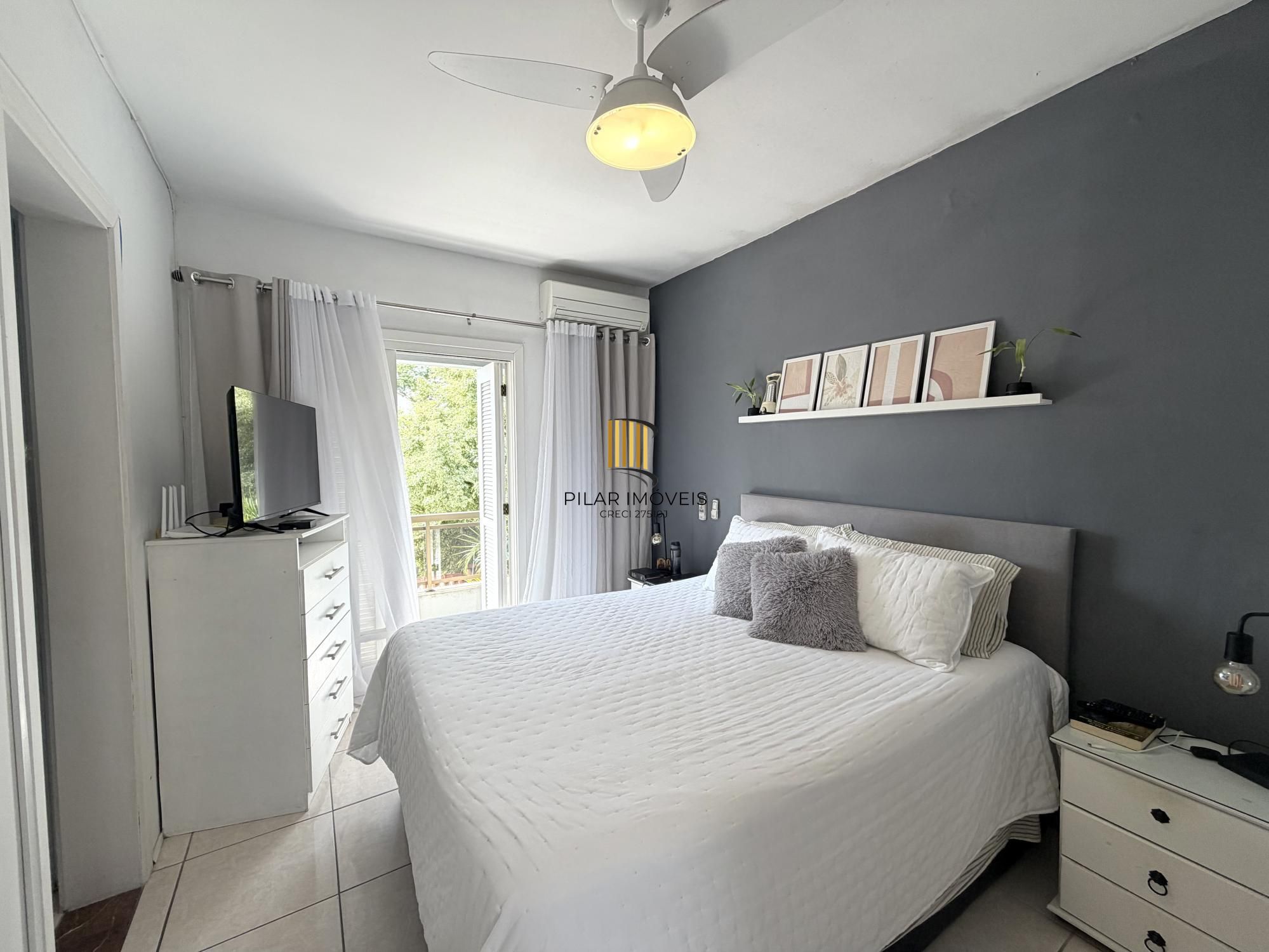 Casa 4 dormitórios no bairro Serraria