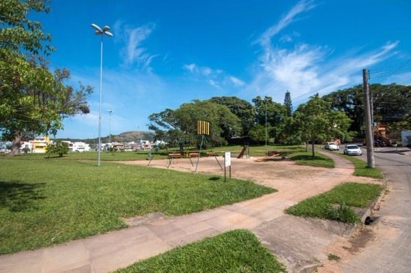 Casa para Venda - 160m², 3 dormitórios, sendo 1 suites, 2 vagas - Lagos De Nova 