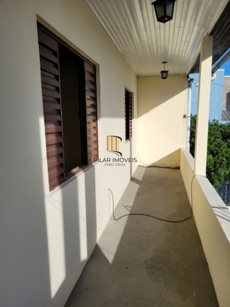 Casa em Porto Alegre, no bairro Cavalhada, com 6 dormitório(s), e 6 banheiros, à