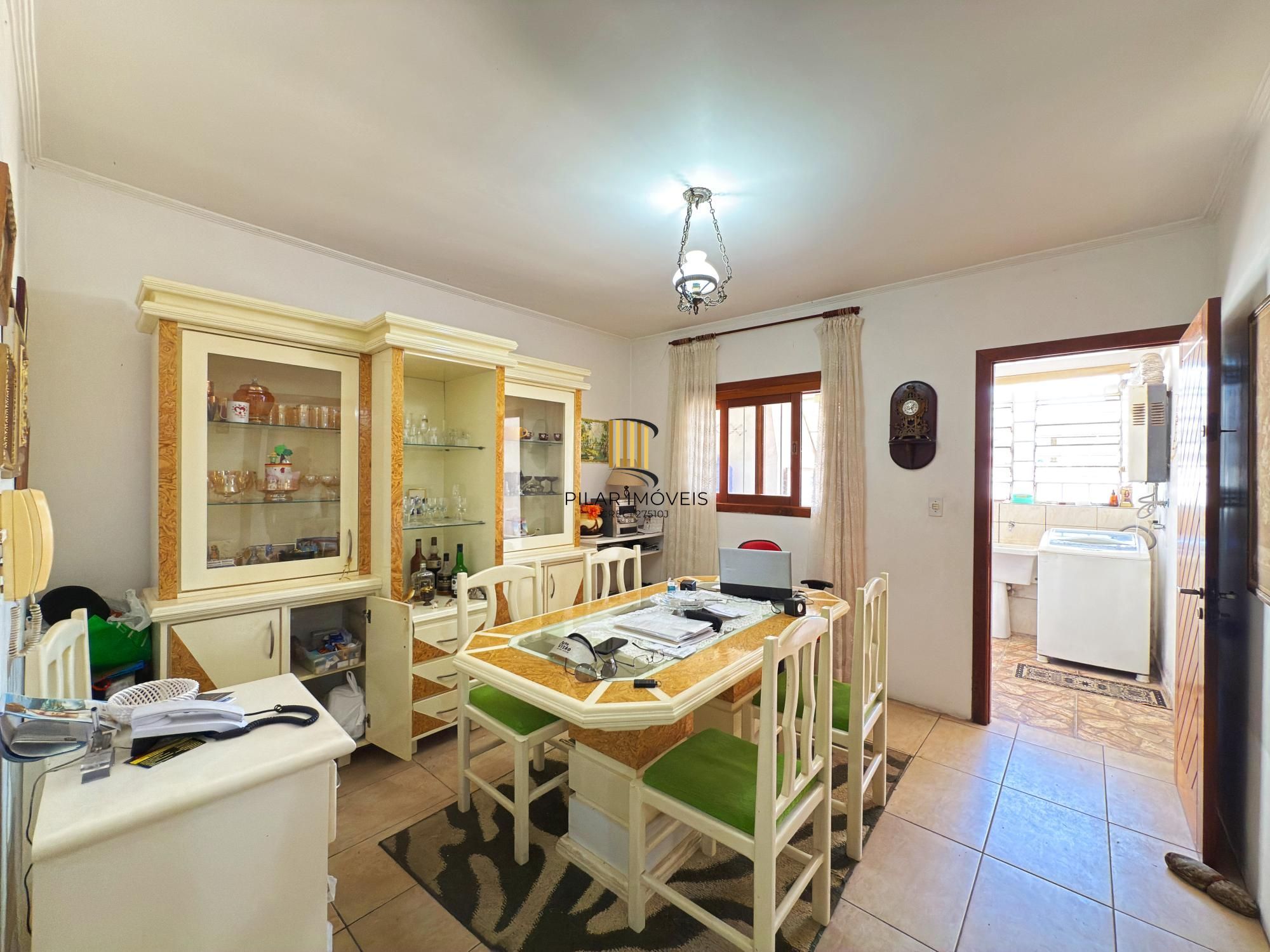 Casa para Venda - 190m², 3 dormitórios, sendo 1 suites, 3 vagas - Nonoai