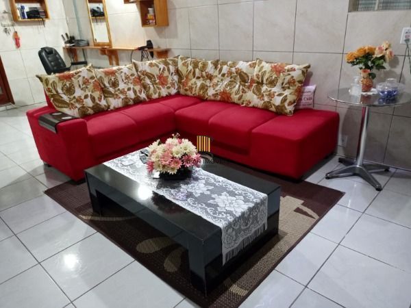 Casa em Porto Alegre, no bairro Belém Novo, com 4 dormitório(s), e 4 banheiros, 