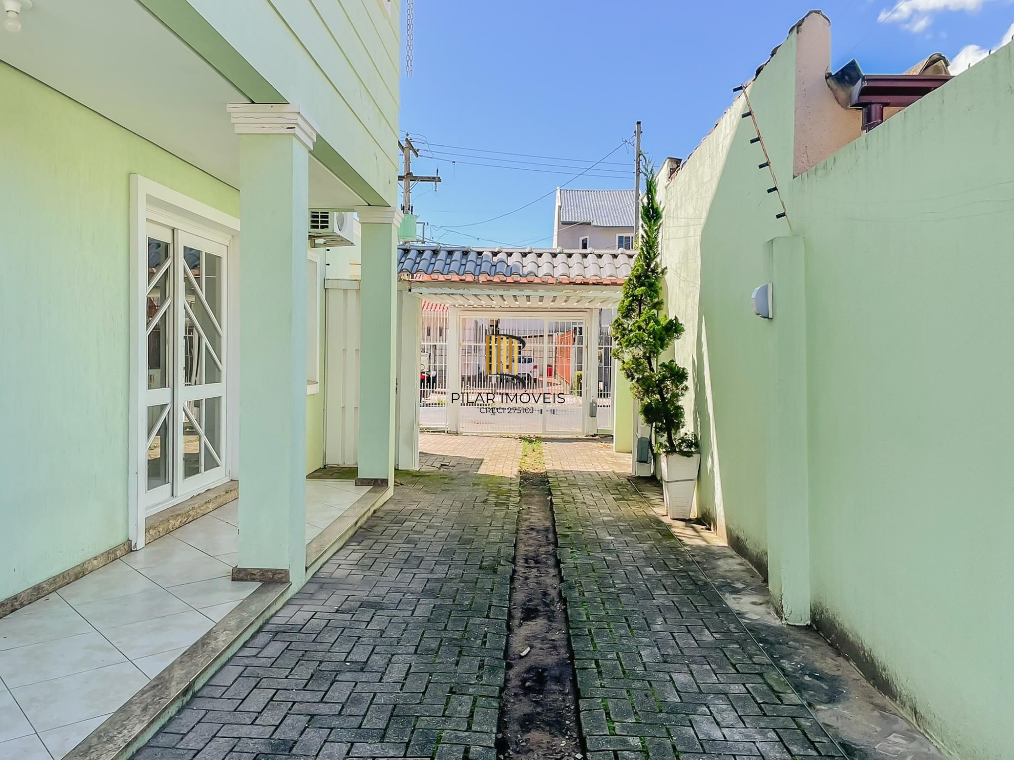 Casa 3 dormitórios no bairro Cristal