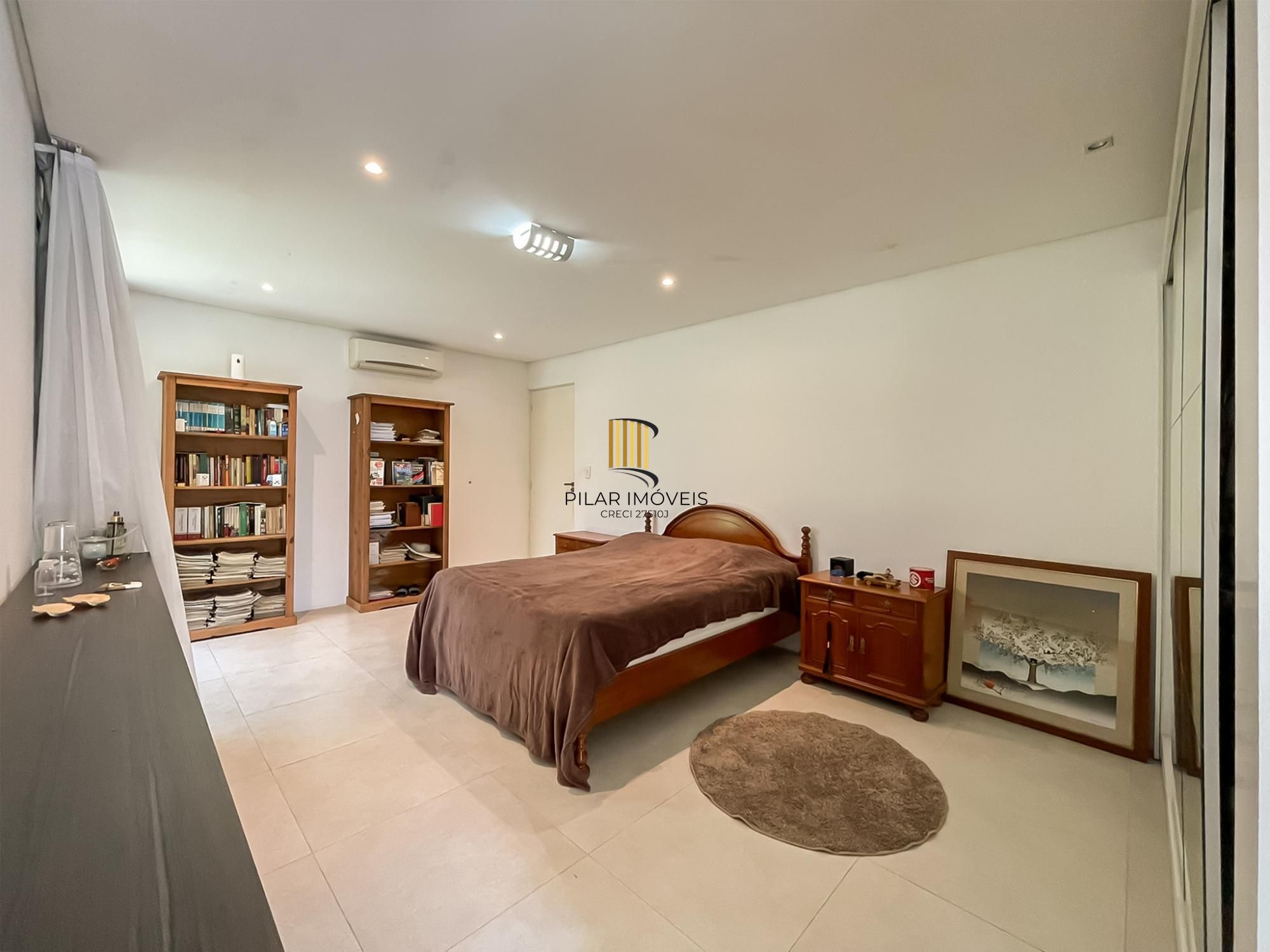 Linda Residência com 3 amplas suítes no Terra Ville.