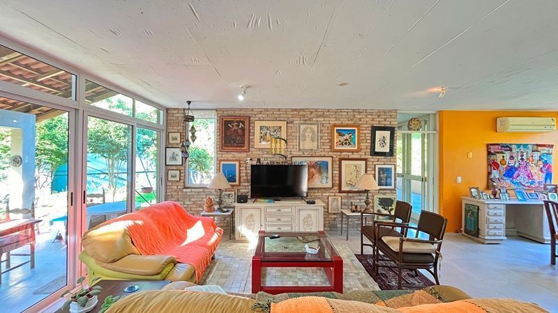 No condomínio Mountain Ville Residência 3 dormitórios.