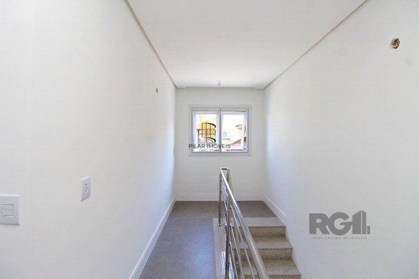 Casa em Porto Alegre, no bairro Jardim Isabel, com 3 dormitório(s), e 3 banheiro