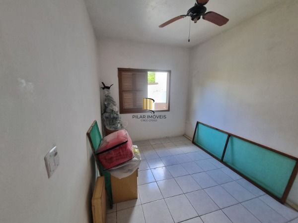 Sobrado em Porto Alegre, no bairro Ponta Grossa, com 4 dormitório(s), e 4 banhei