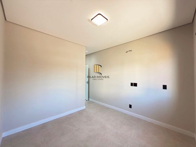 Espetacular Residência térrea com 3 dormitórios no bairro Hípica.