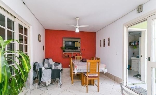 Ótima casa em rua tranquila.