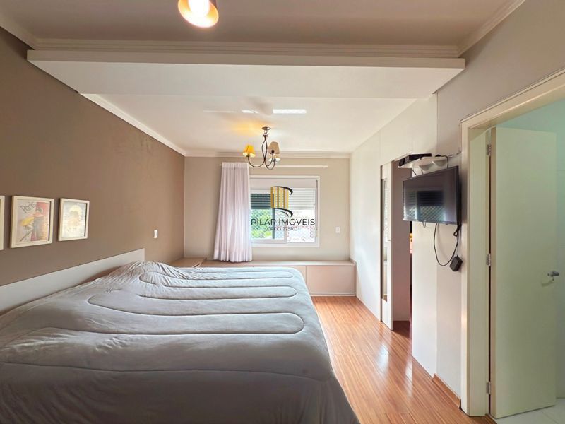 Casa com vista para o Rio e 3 dormitórios