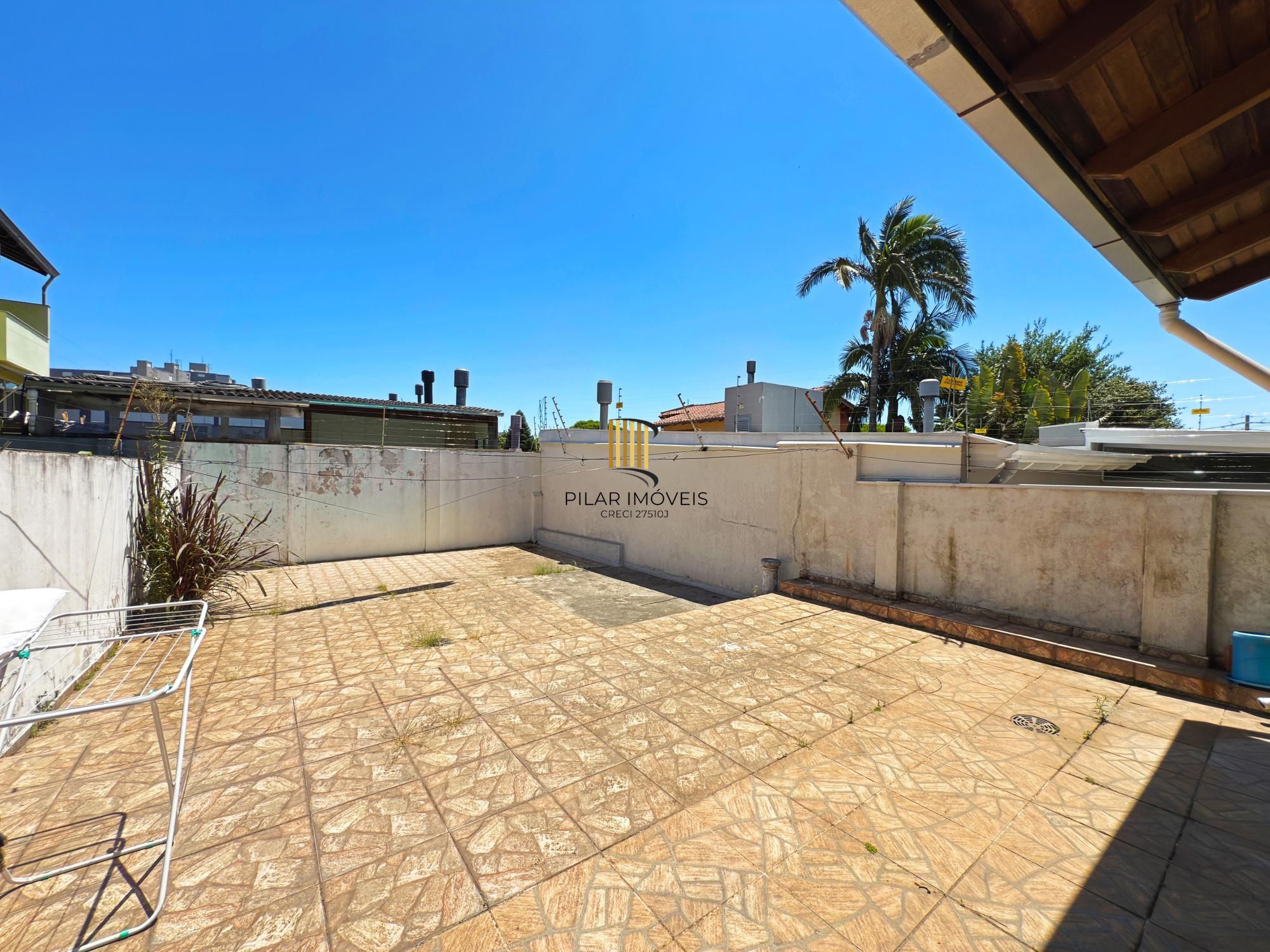 Casa para Venda - 190m², 3 dormitórios, sendo 1 suites, 3 vagas - Nonoai