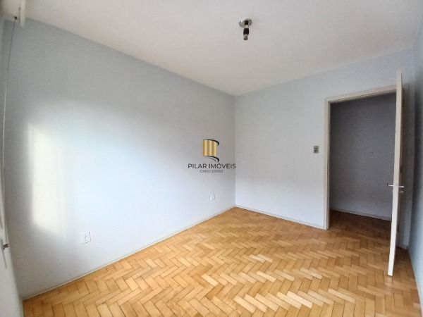 Apartamento em Porto Alegre, no bairro Partenon, com 2 dormitório(s), e 2 banhei