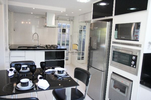 Casa para Venda - 740m², 5 dormitórios, sendo 5 suites, 5 vagas - Jardim Isabel