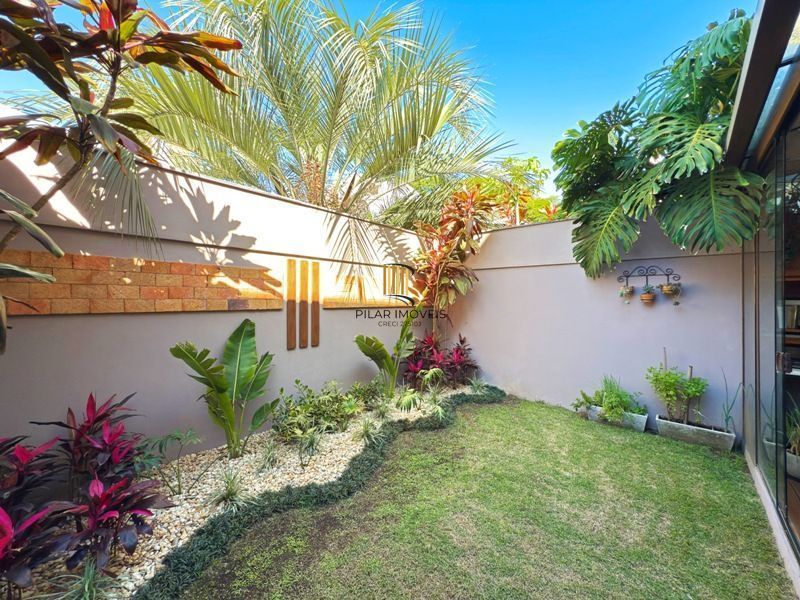 Linda Residência com 3 dormitórios e 1 suíte no Bairro Tristeza para venda.