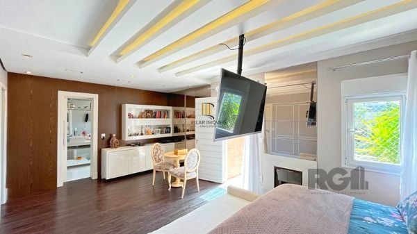 Casa em Porto Alegre, no bairro Aberta dos Morros, com 3 dormitório(s), e 3 banh