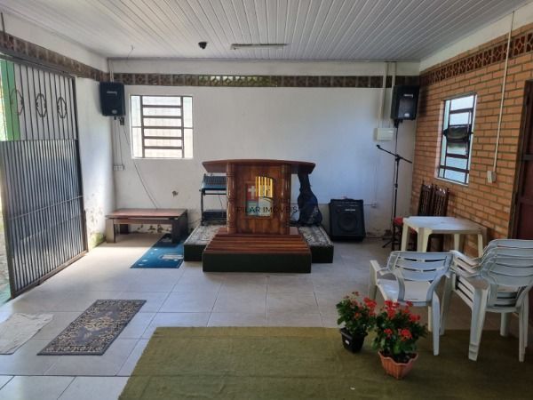 Casa em Porto Alegre, no bairro Vila Nova, com 1 dormitório(s), e 1 banheiros, à