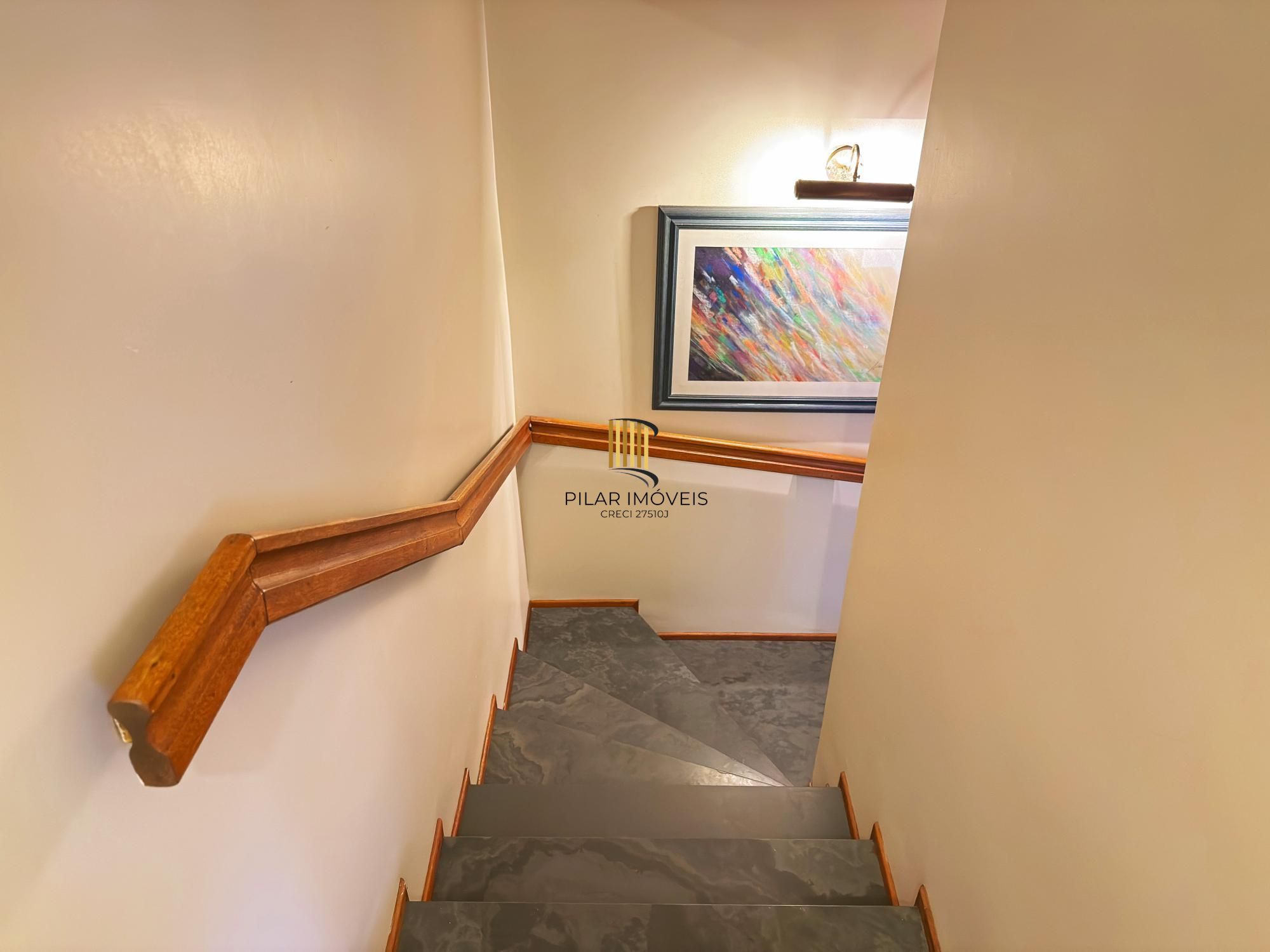 Linda Residência com 3 dormitórios sendo 1 suíte no Jardim Isabel.