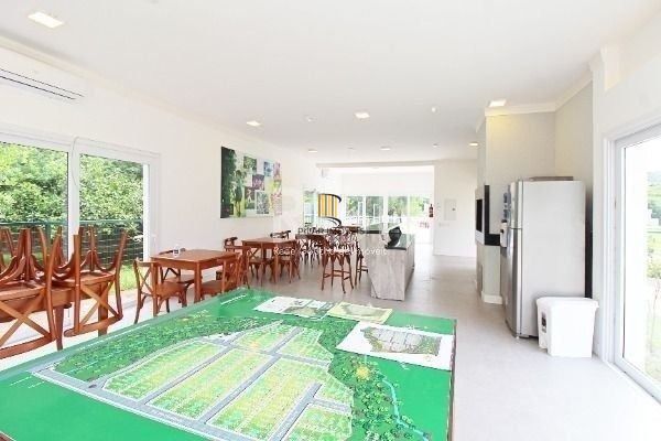 Casa Condominio em Porto Alegre, no bairro Campo Novo, com 3 dormitório(s), e 3 