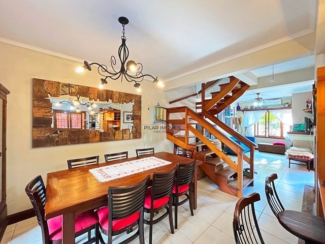 Ótima Residência com 3 dormitórios á venda no Bairro Ipanema.