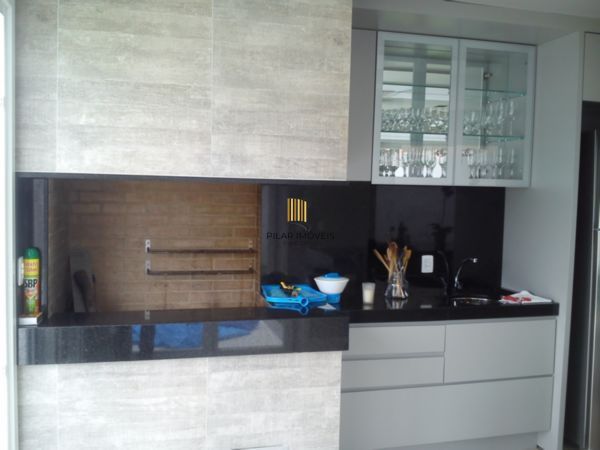 Casa no TerraVille com 3 dormitórios sendo 2 suítes.