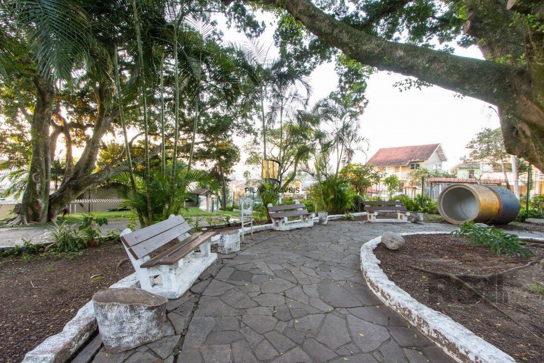 Apartamento em Porto Alegre, no bairro Tristeza, com 2 dormitório(s), e 2 banhei