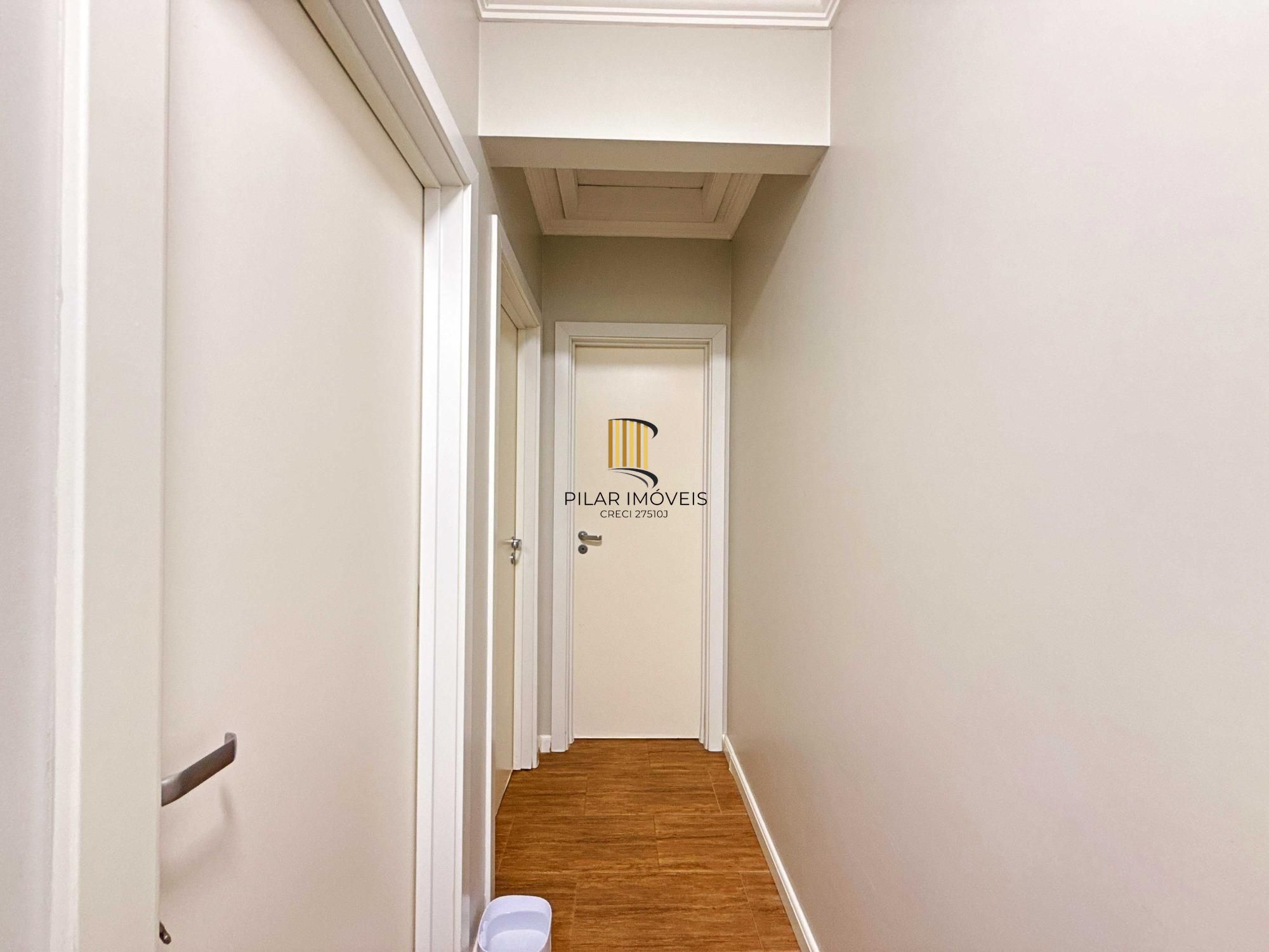 Linda residência com  3 dormitórios, sendo 1 suíte, com Linda Vista do Bairro.