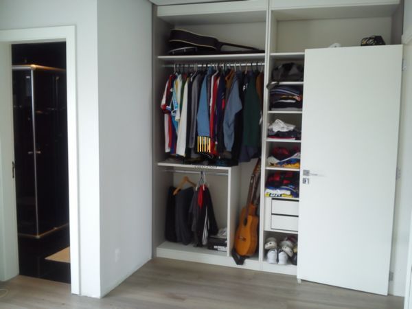 Casa no TerraVille com 3 dormitórios sendo 2 suítes.