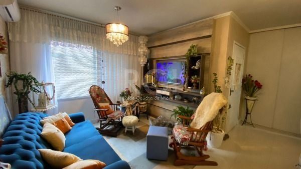 Apartamento em Porto Alegre, no bairro Cristal, com 2 dormitório(s), e 2 banheir