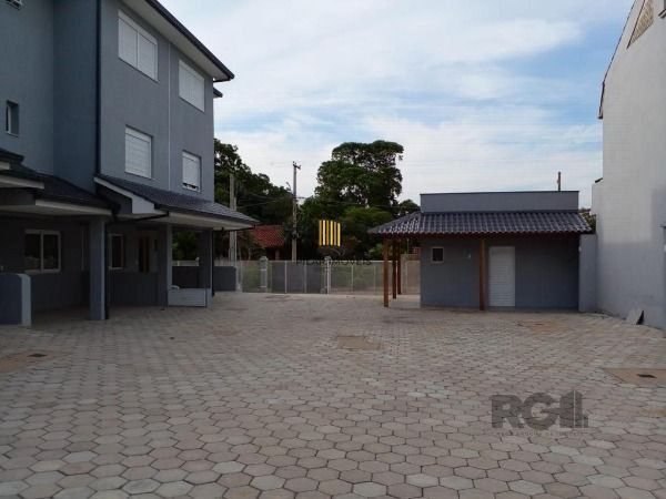 Casa Condominio em Porto Alegre, no bairro Tristeza, com 4 dormitório(s), e 4 ba