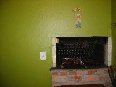 Casa em Porto Alegre, no bairro Ipanema, com 3 dormitório(s), e 3 banheiros, à v