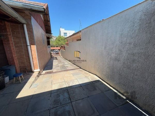 Casa 3 dormitórios à venda Camaquã Porto Alegre/RS