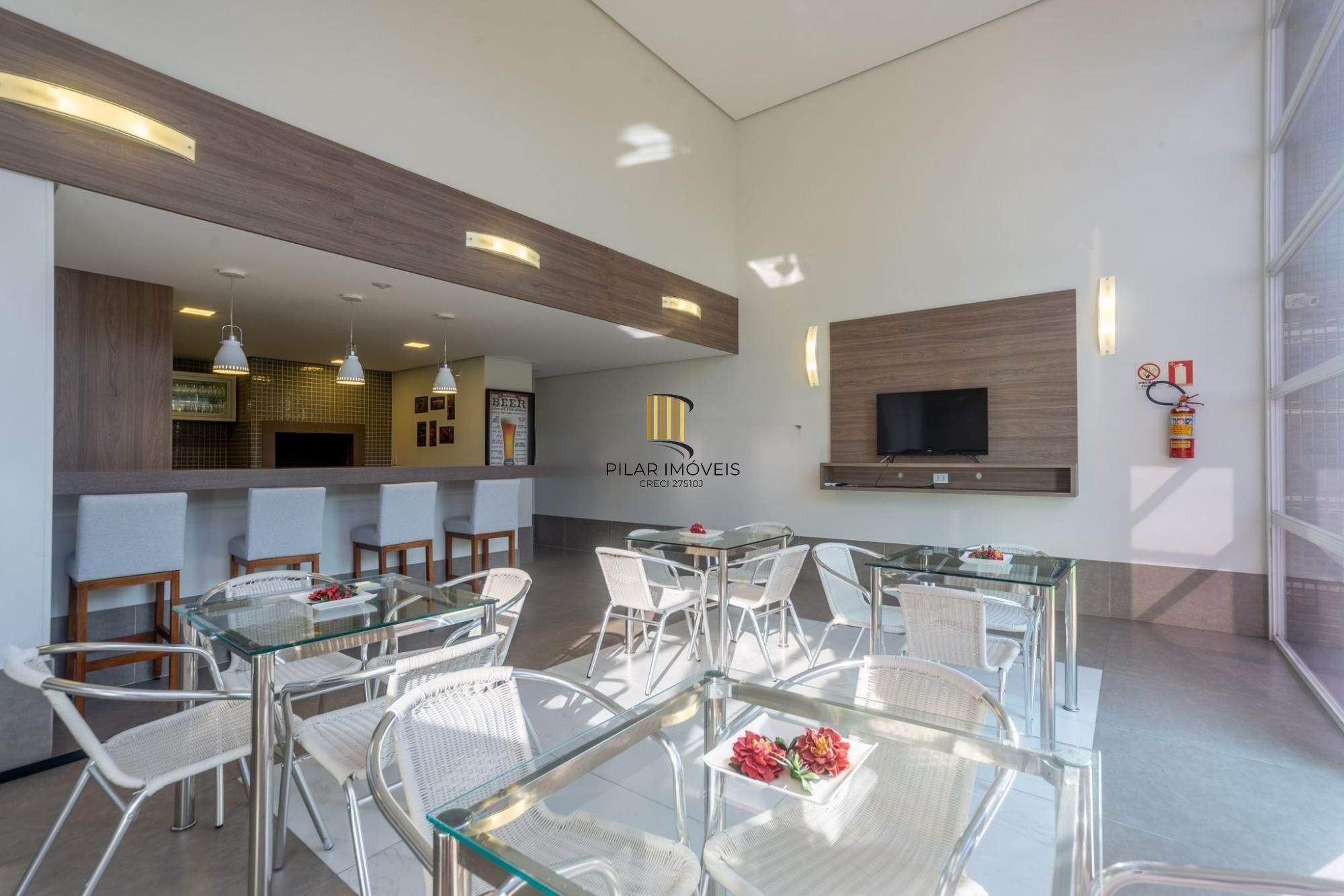 Excelente apartamento de 110m² de área privativa, 3 dormitórios, 2 vagas, no cor