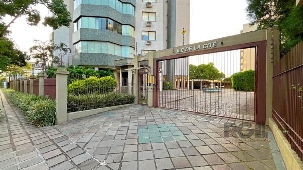 Ótima Cobertura Duplex com 233,00 m² Privativos no Miolo do Bairro Tristeza