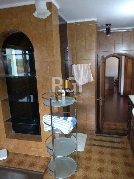 Casa para Venda - 741m², 5 dormitórios, sendo 3 suites, 9 vagas - Espirito Santo